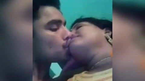 Desi aunt fucked by nephew (homemade) XNX XXX Tube